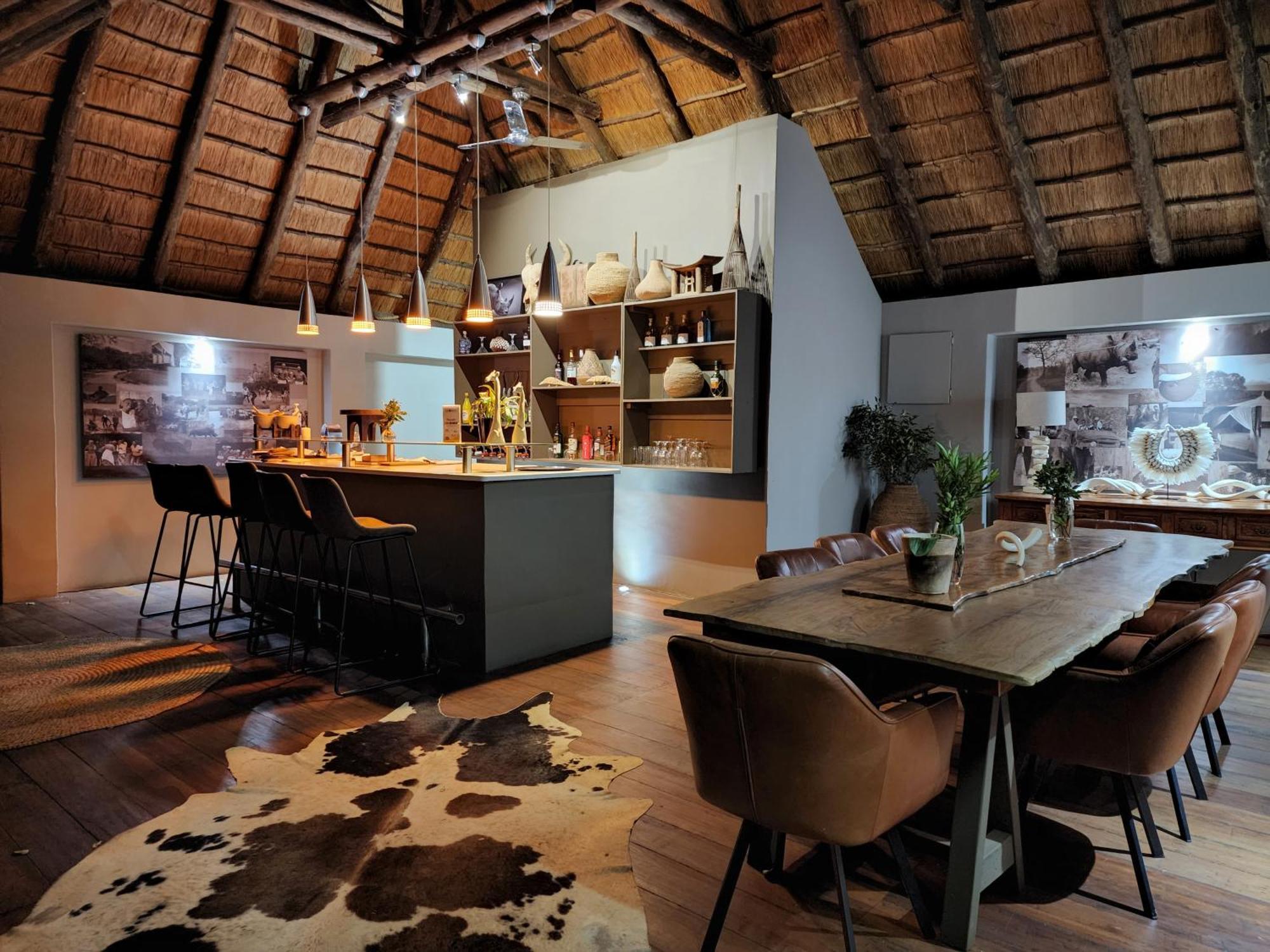 Lodge Karongwe River
